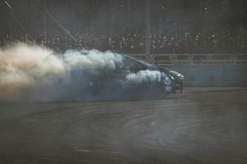Illustration for article titled Few pictures from the D1 GP at the Tokyo Auto Salon